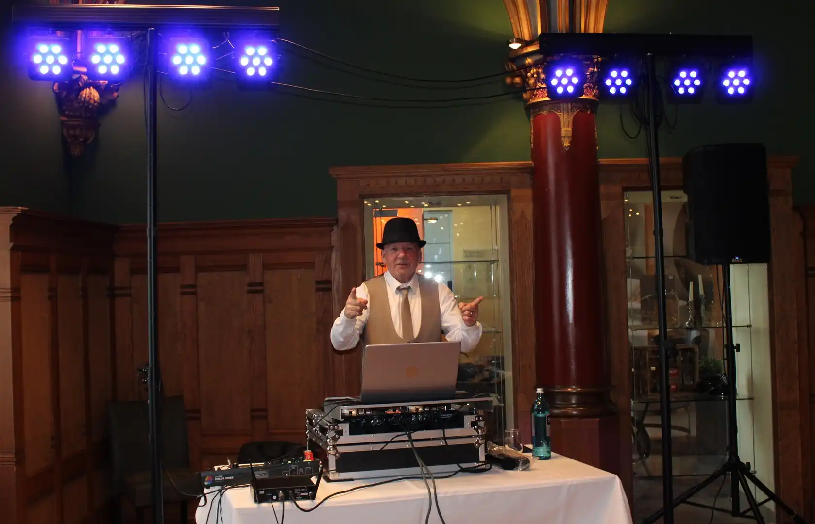 DJ - on event